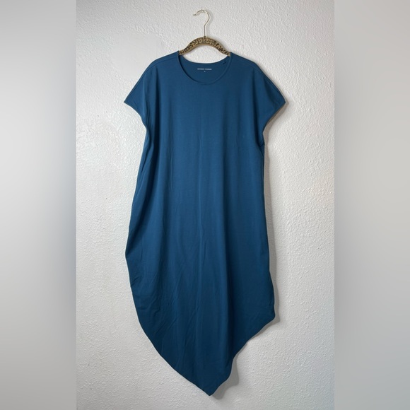 UNIVERSAL STANDARD Iconic Geneva Crew Neck Short Sleeve Asymmetrical Midi Dress - Picture 2 of 9
